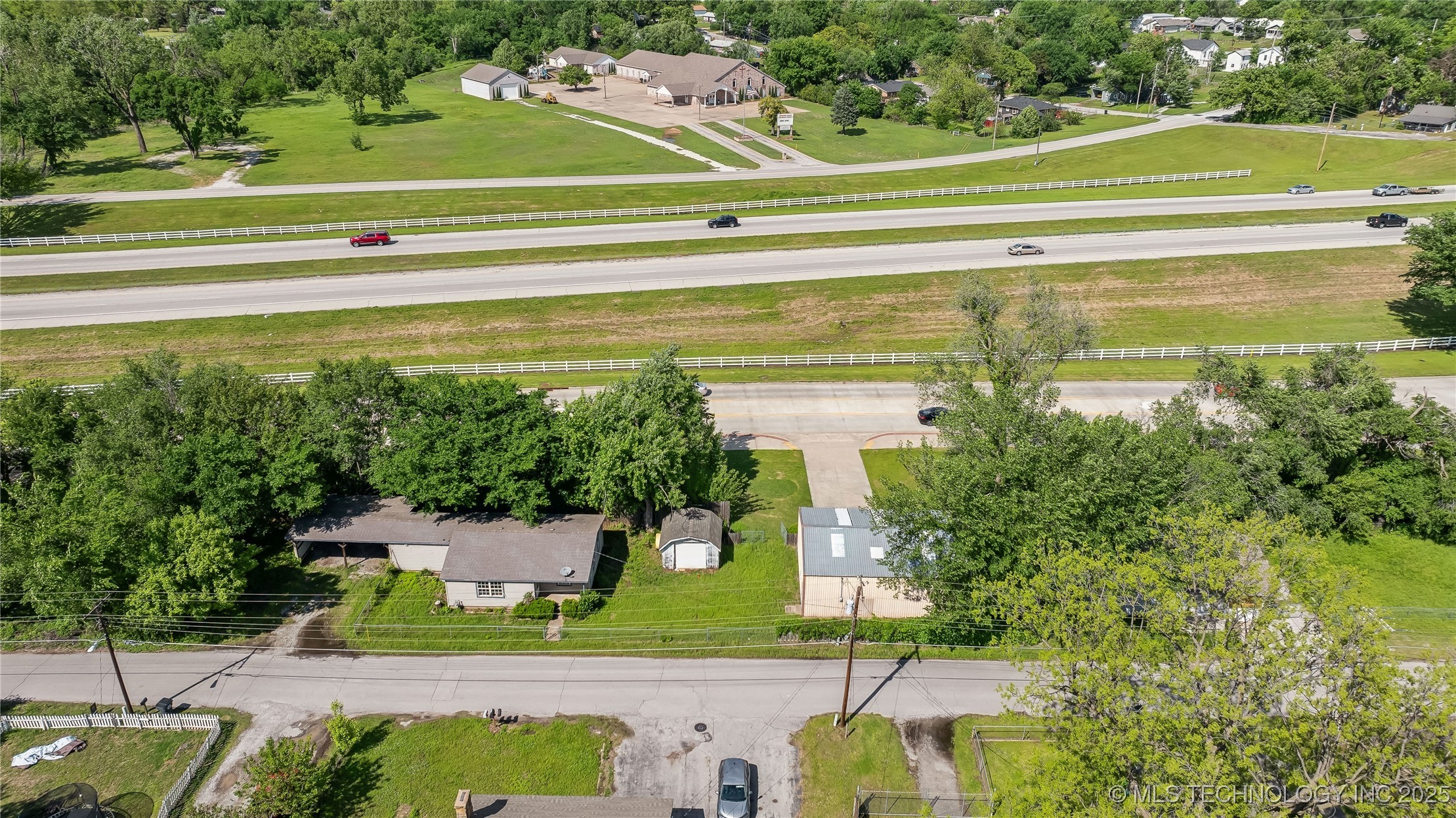 810 Katy Street Property Photo 6