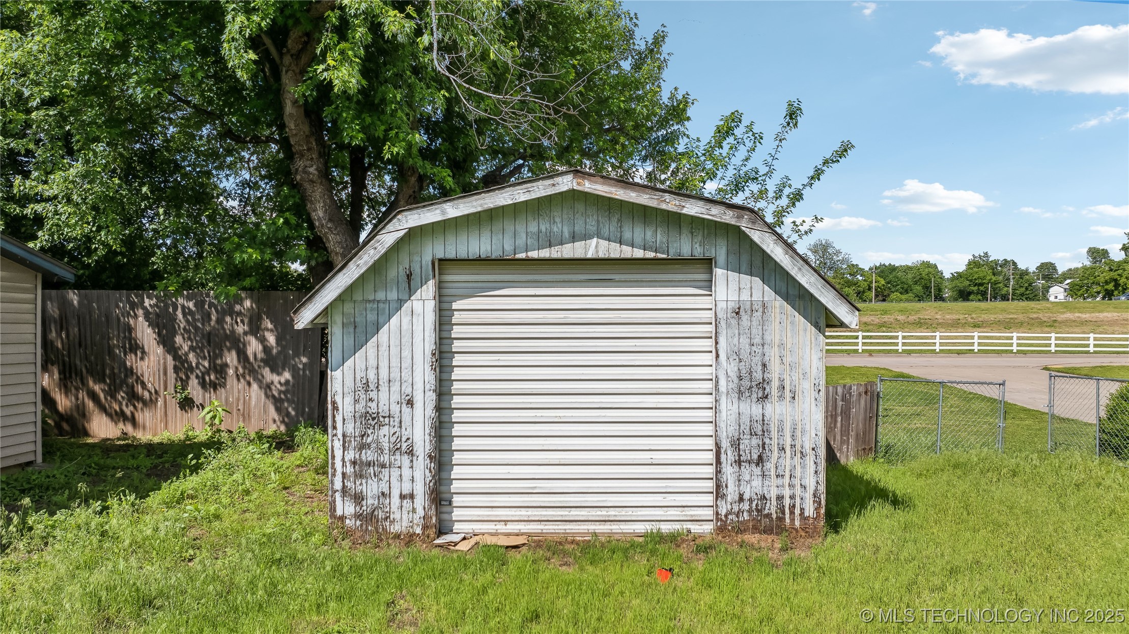 810 Katy Street Property Photo 13