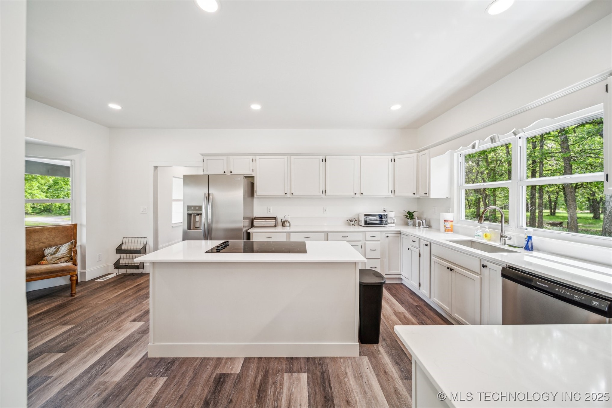 1001 County Road 2265 Property Photo 16