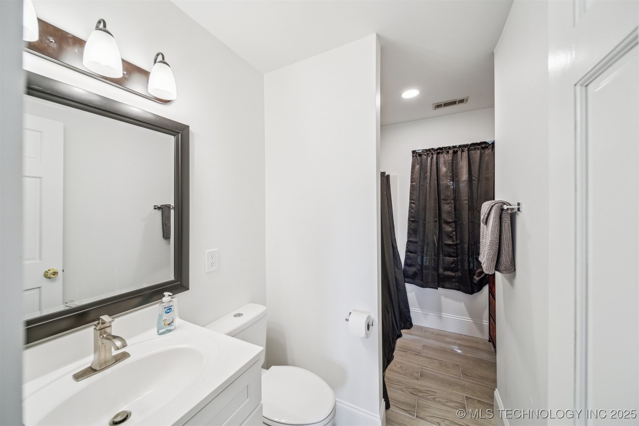 1001 County Road 2265 Property Photo 54