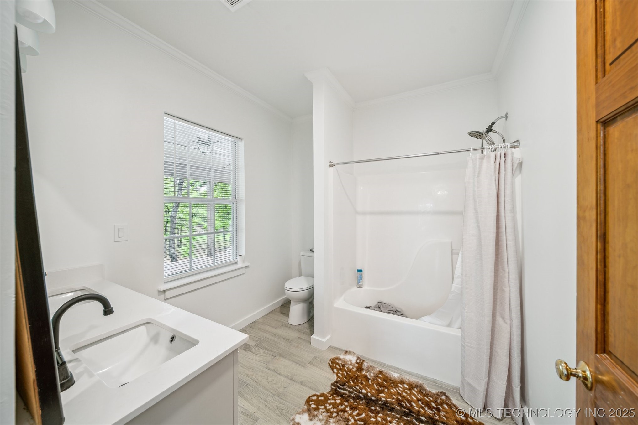 1001 County Road 2265 Property Photo 79