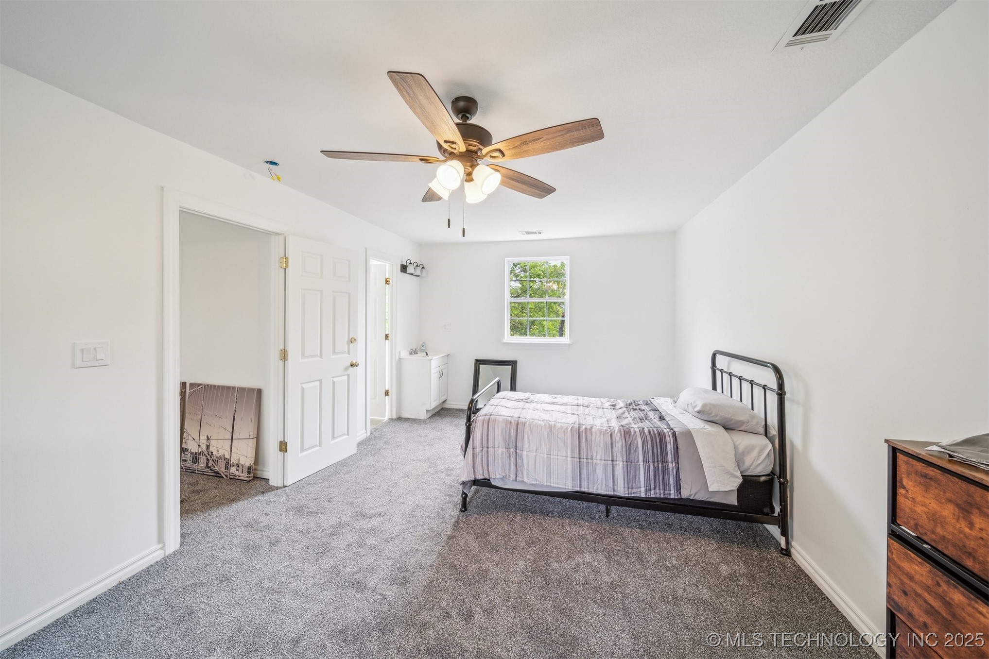 1001 County Road 2265 Property Photo 87