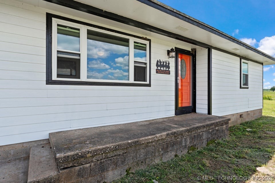 24708 Ew 18th Road Property Photo 2