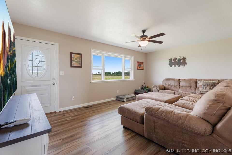 24708 Ew 18th Road Property Photo 10