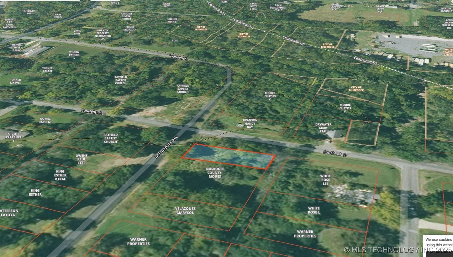 901 Indianapolis Avenue Property Photo 5