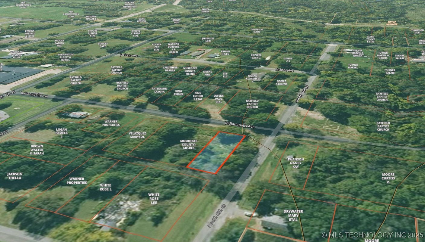 901 Indianapolis Avenue Property Photo 6