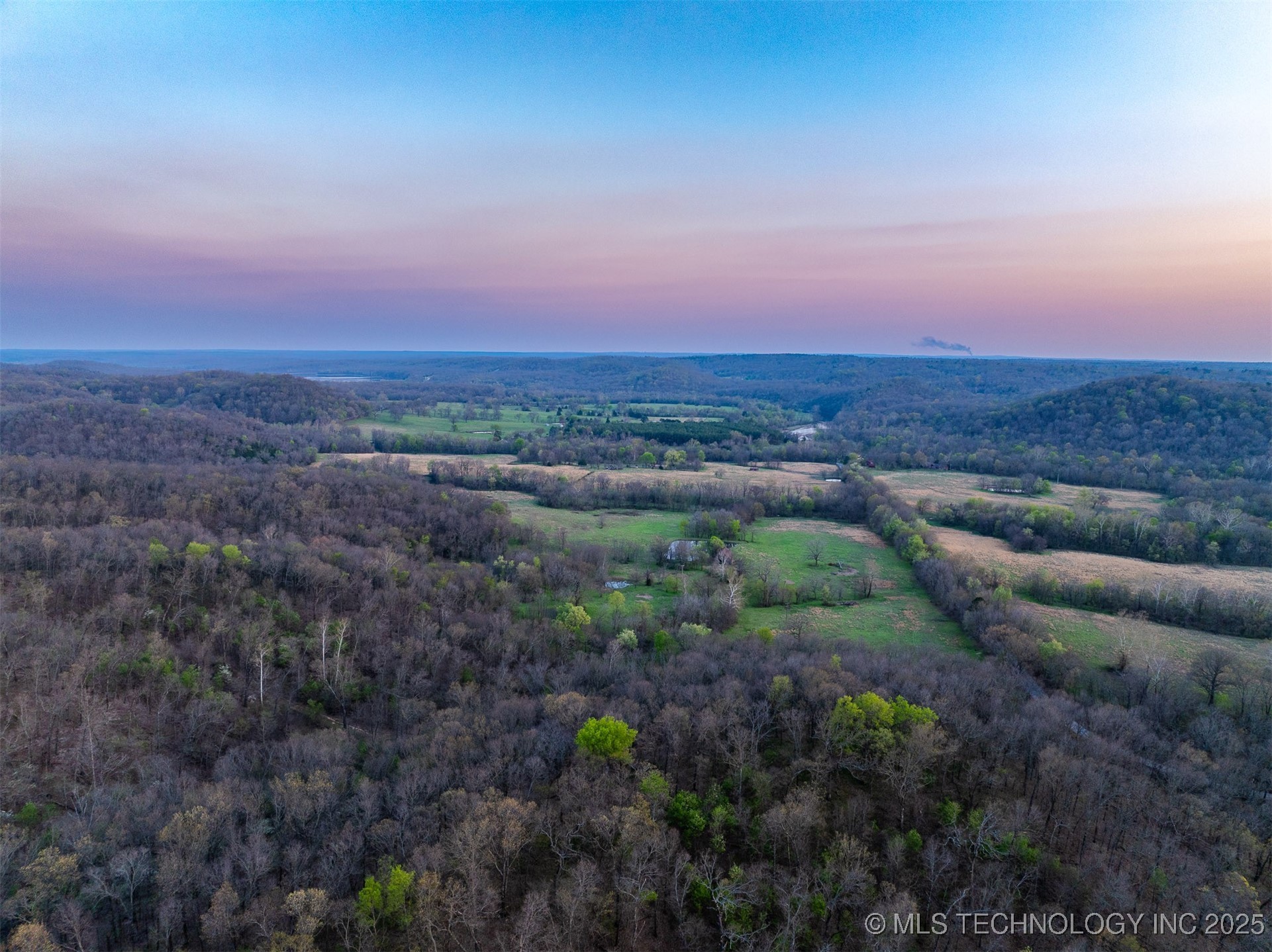 8 S 4530 Road Property Photo 4