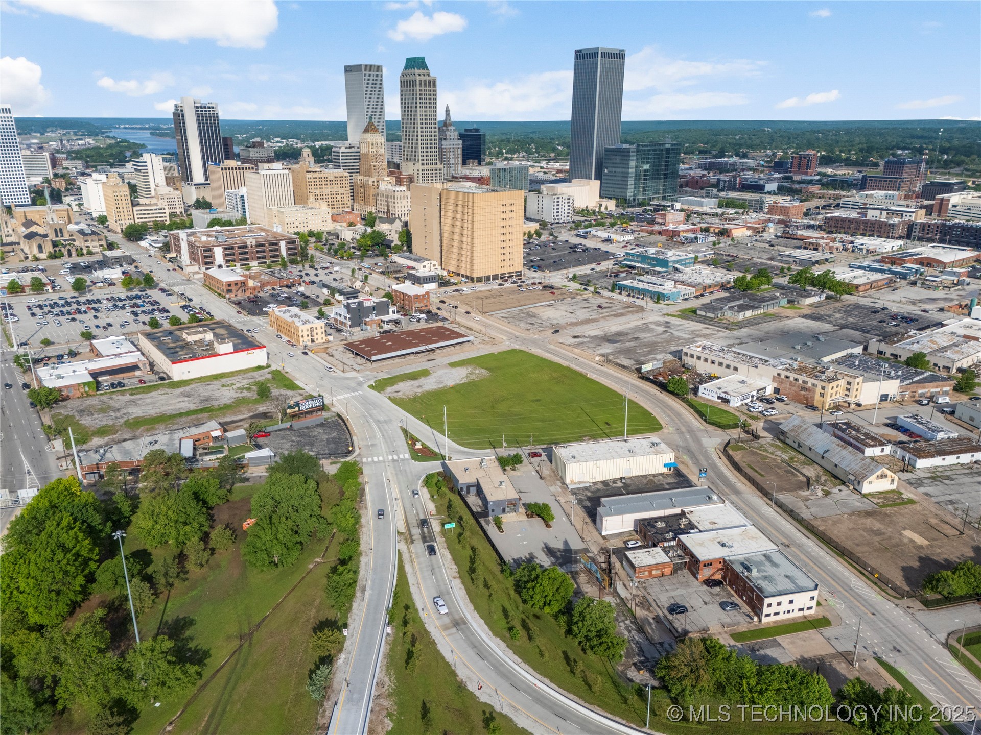 621 S Kenosha Avenue Property Photo 6