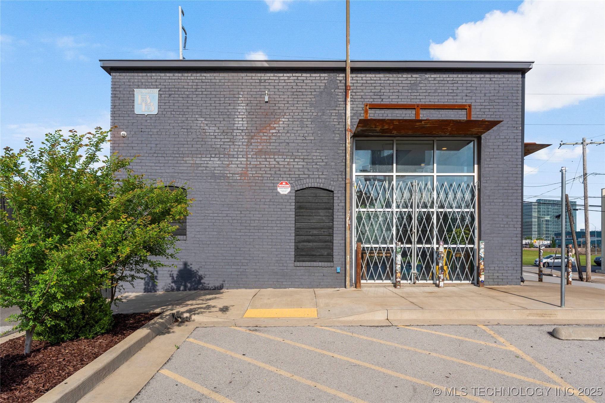 621 S Kenosha Avenue Property Photo 10