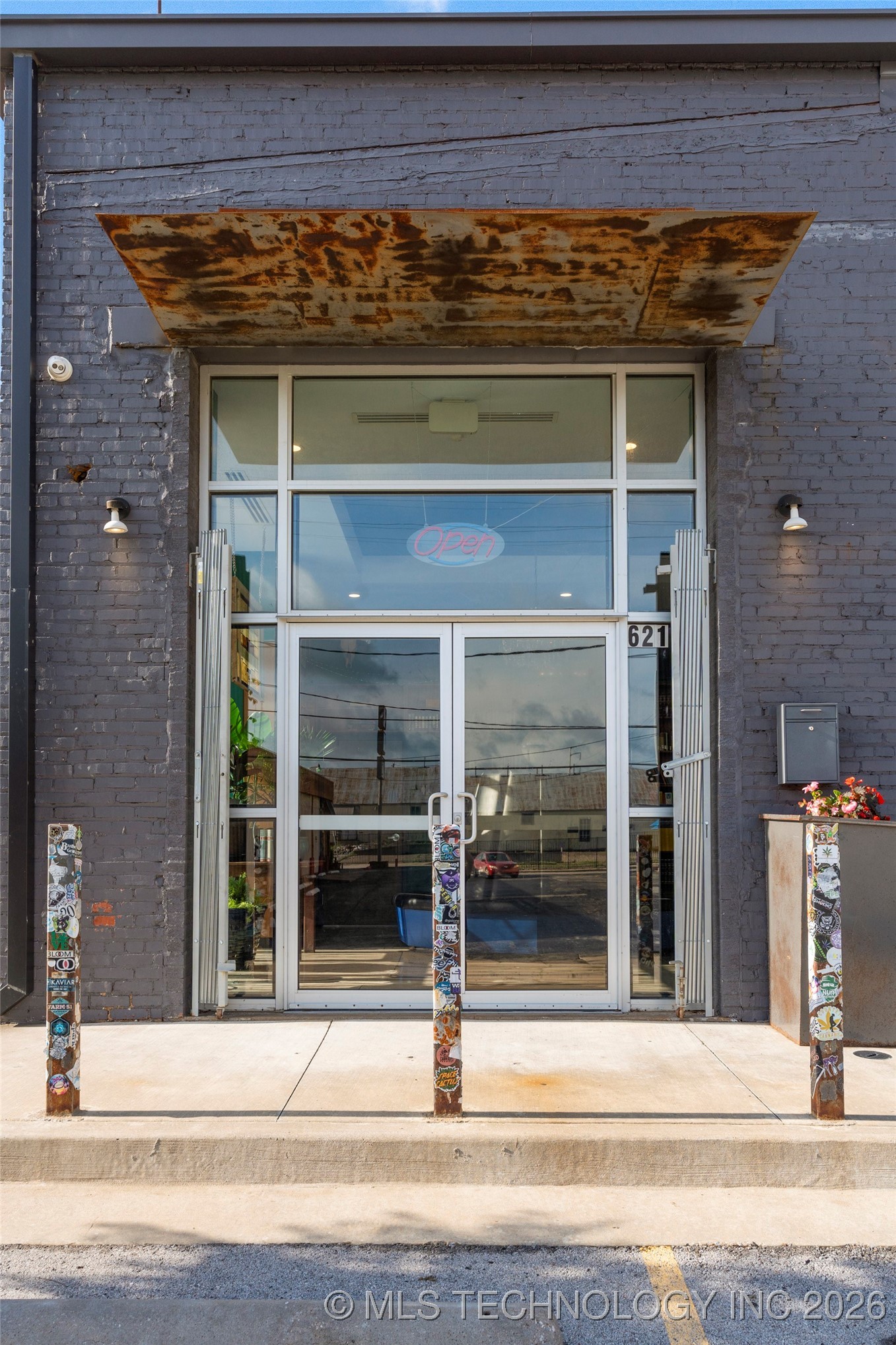 621 S Kenosha Avenue Property Photo 17