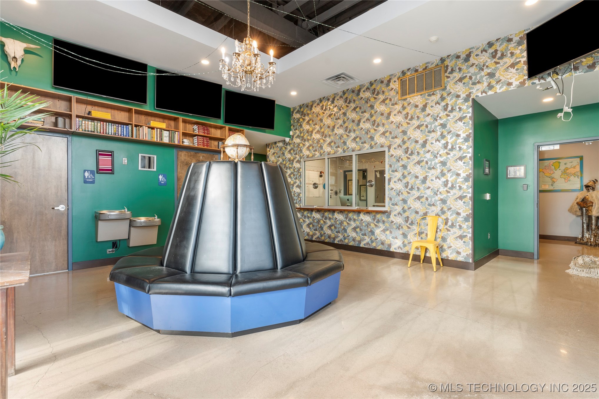 621 S Kenosha Avenue Property Photo 19