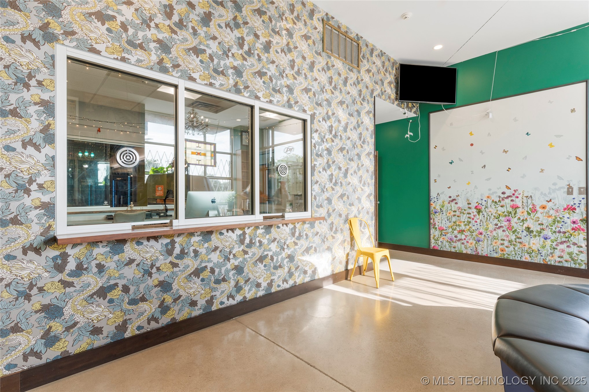 621 S Kenosha Avenue Property Photo 26