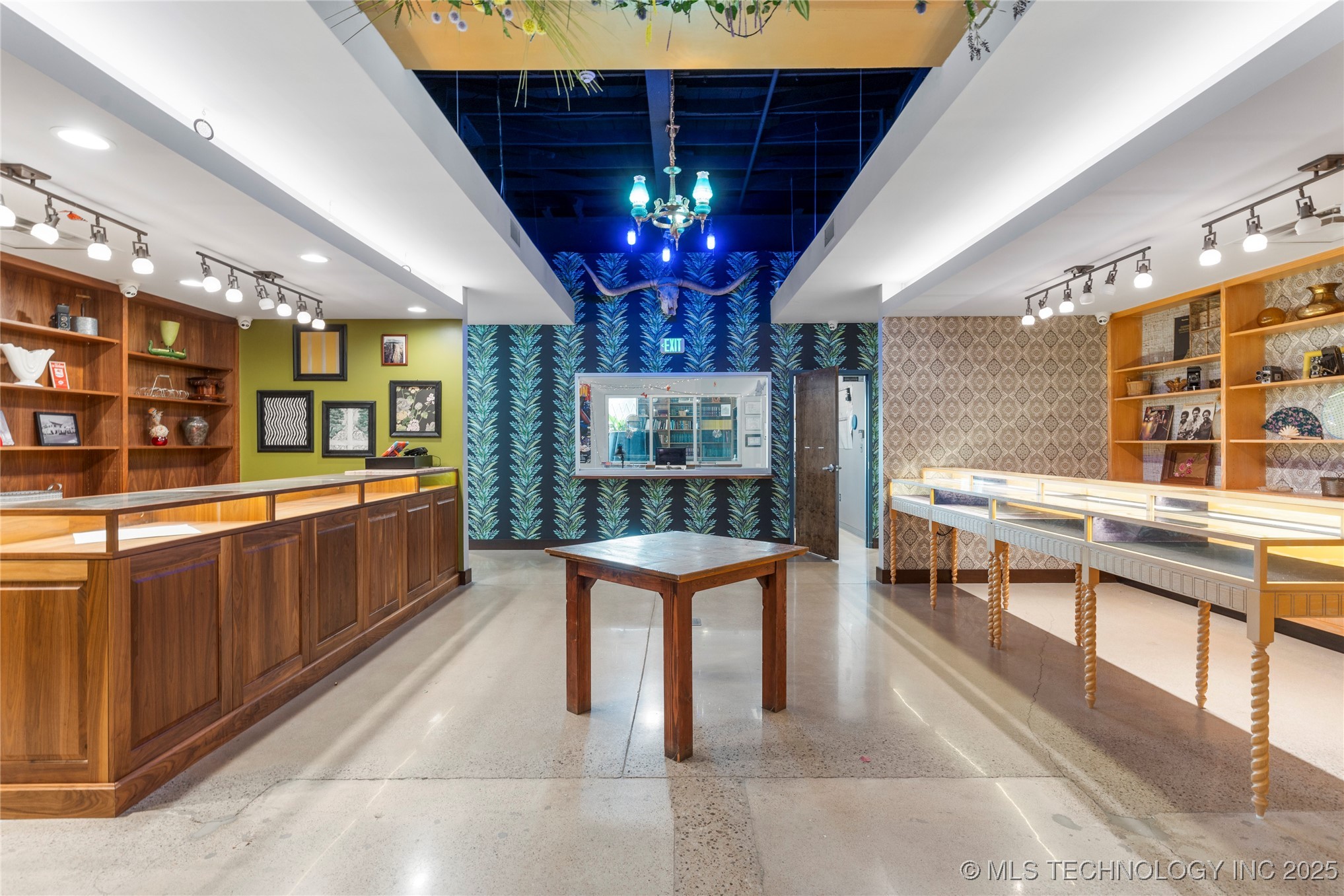 621 S Kenosha Avenue Property Photo 34