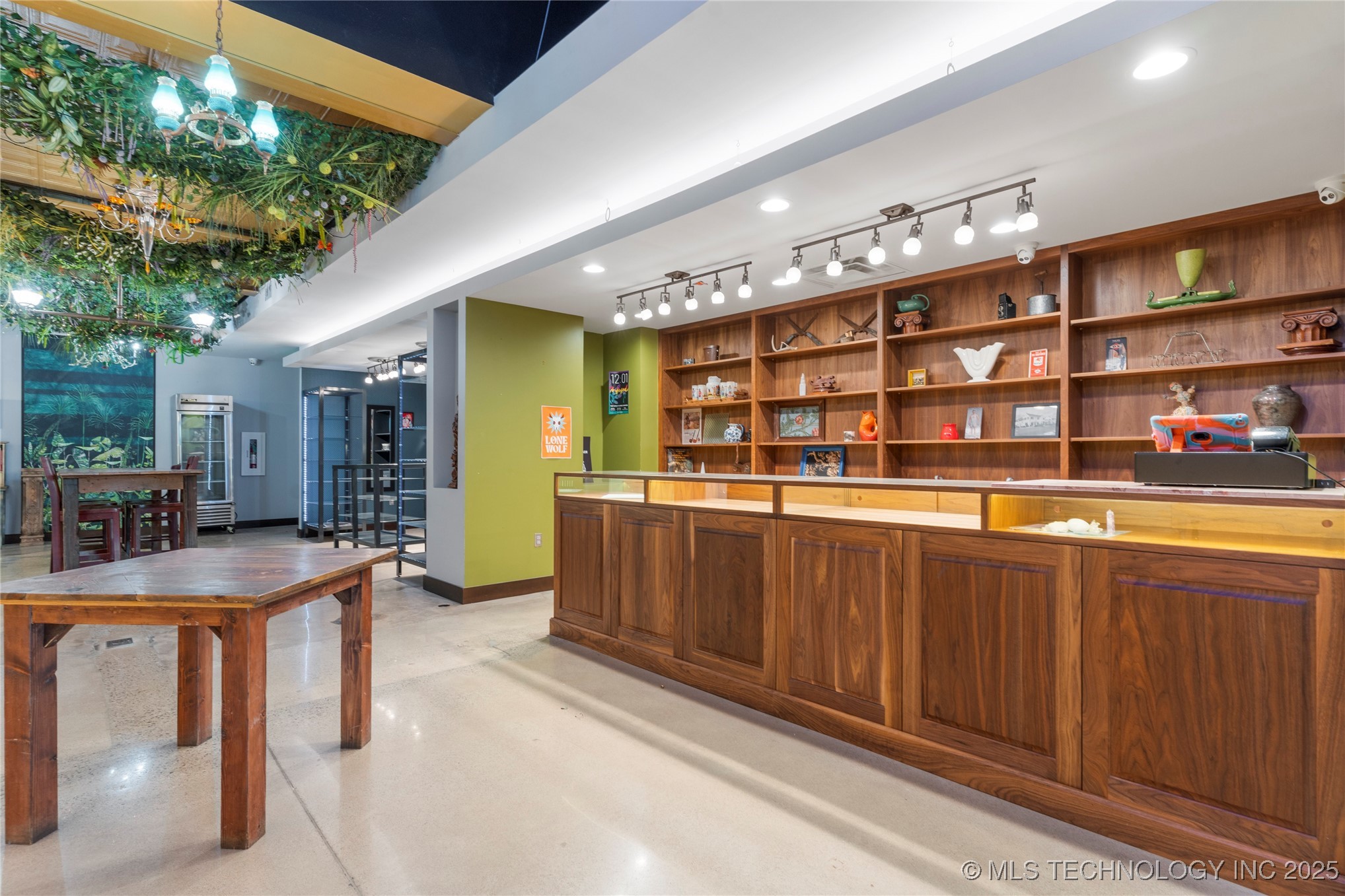 621 S Kenosha Avenue Property Photo 39