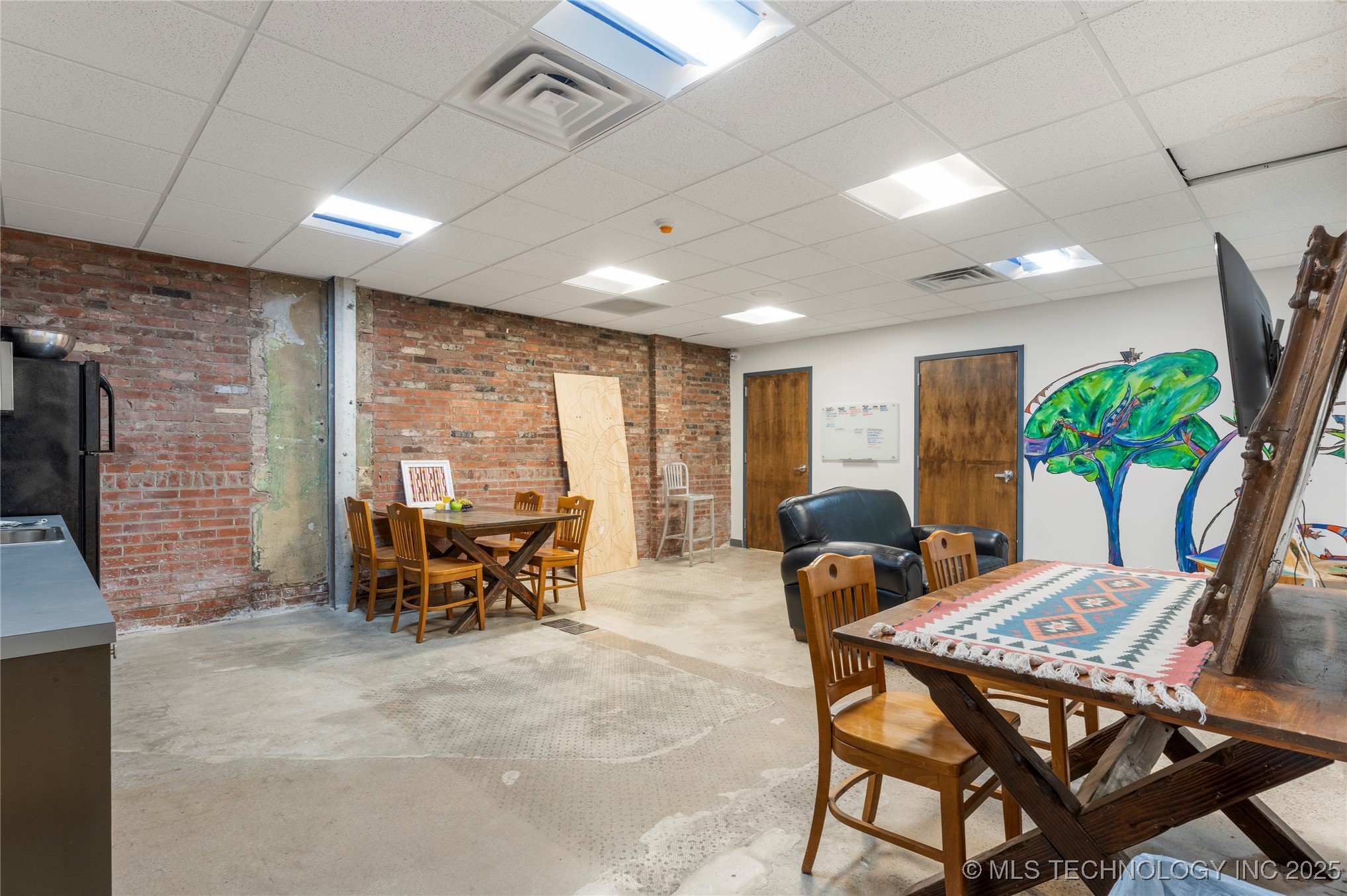 621 S Kenosha Avenue Property Photo 47