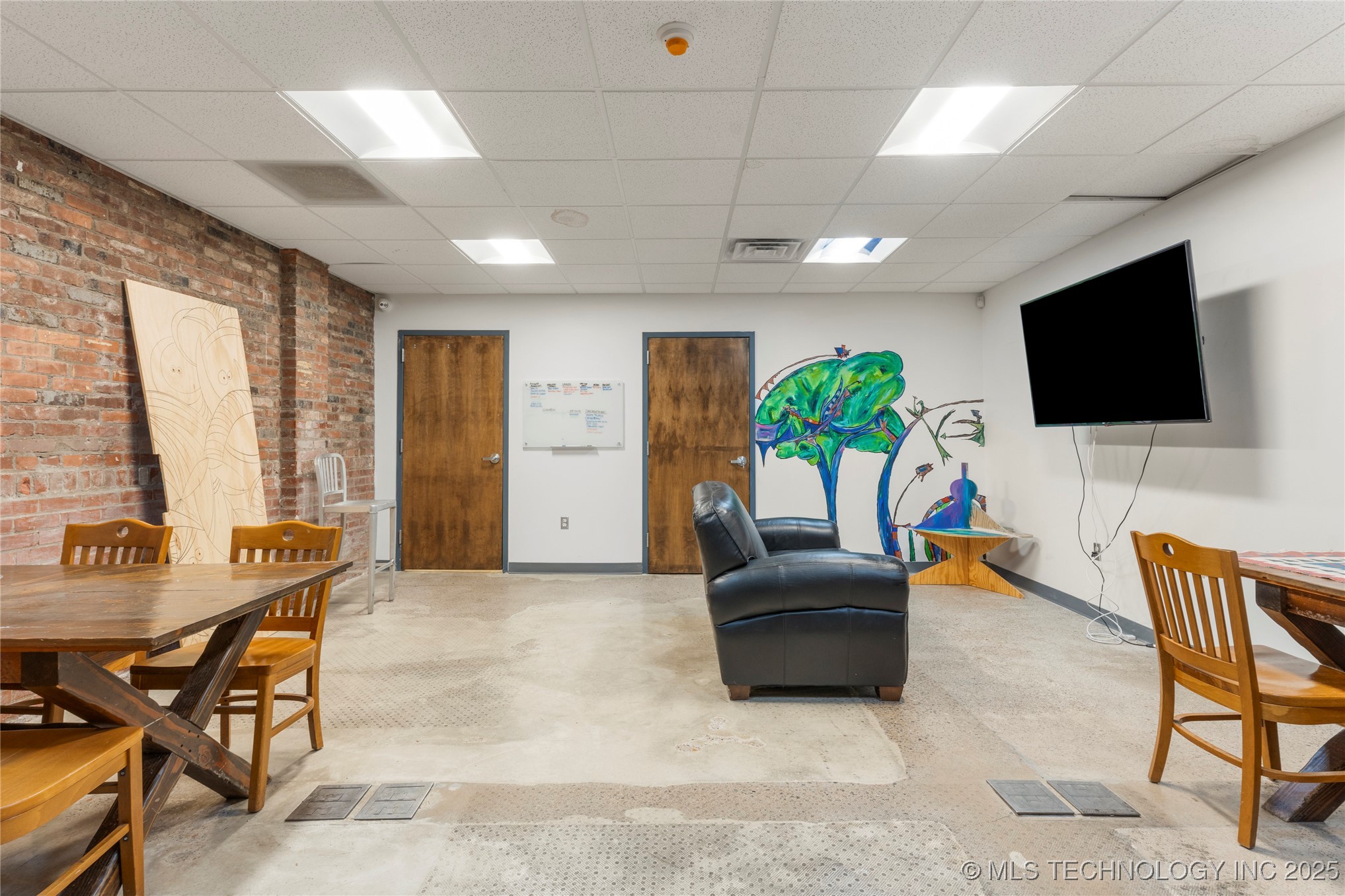 621 S Kenosha Avenue Property Photo 48