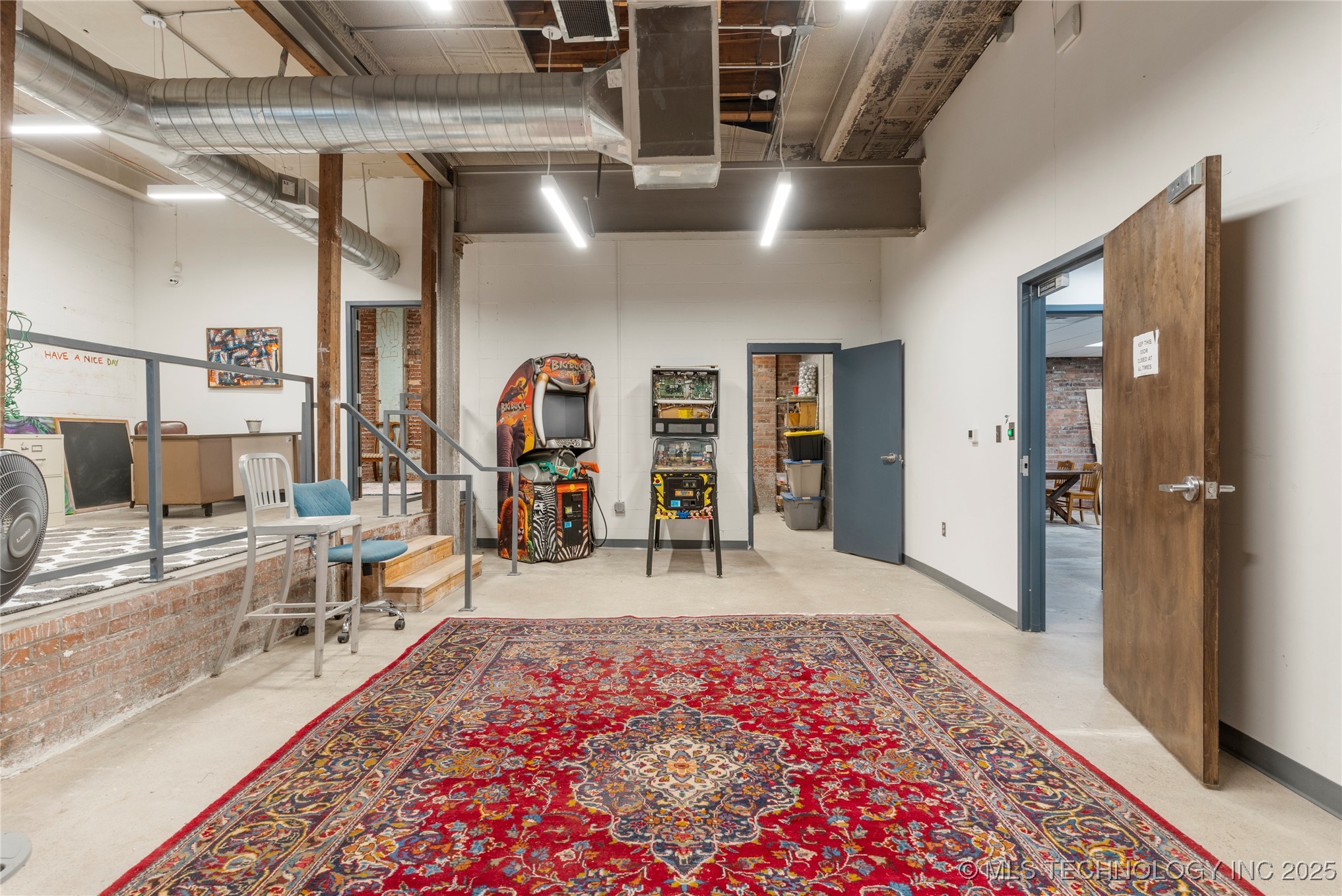 621 S Kenosha Avenue Property Photo 54