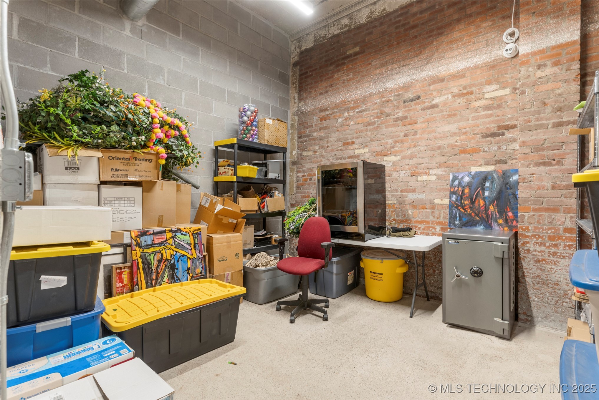 621 S Kenosha Avenue Property Photo 63