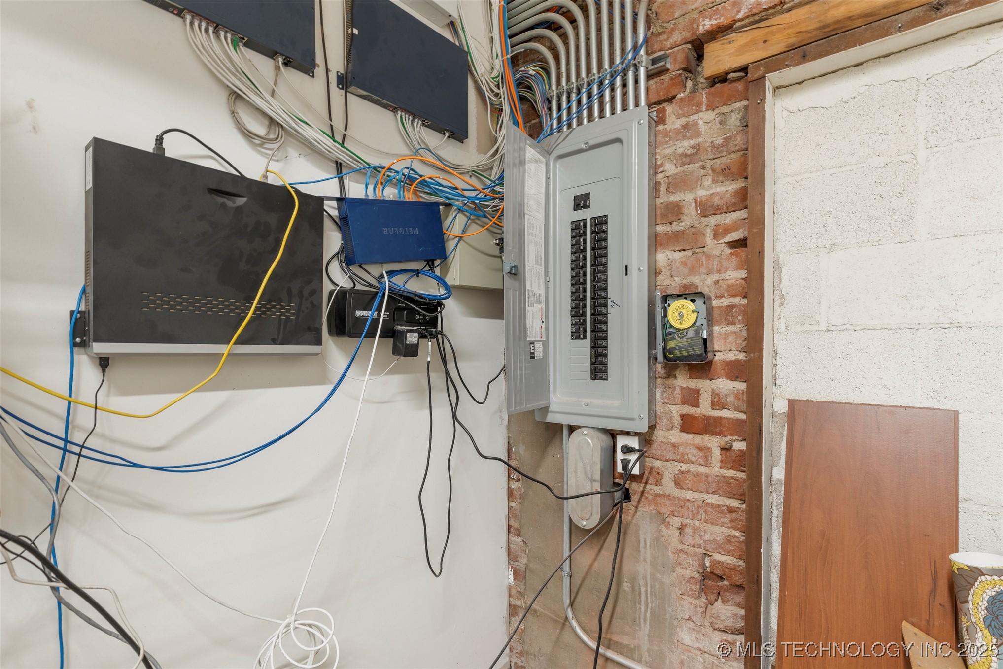 621 S Kenosha Avenue Property Photo 67