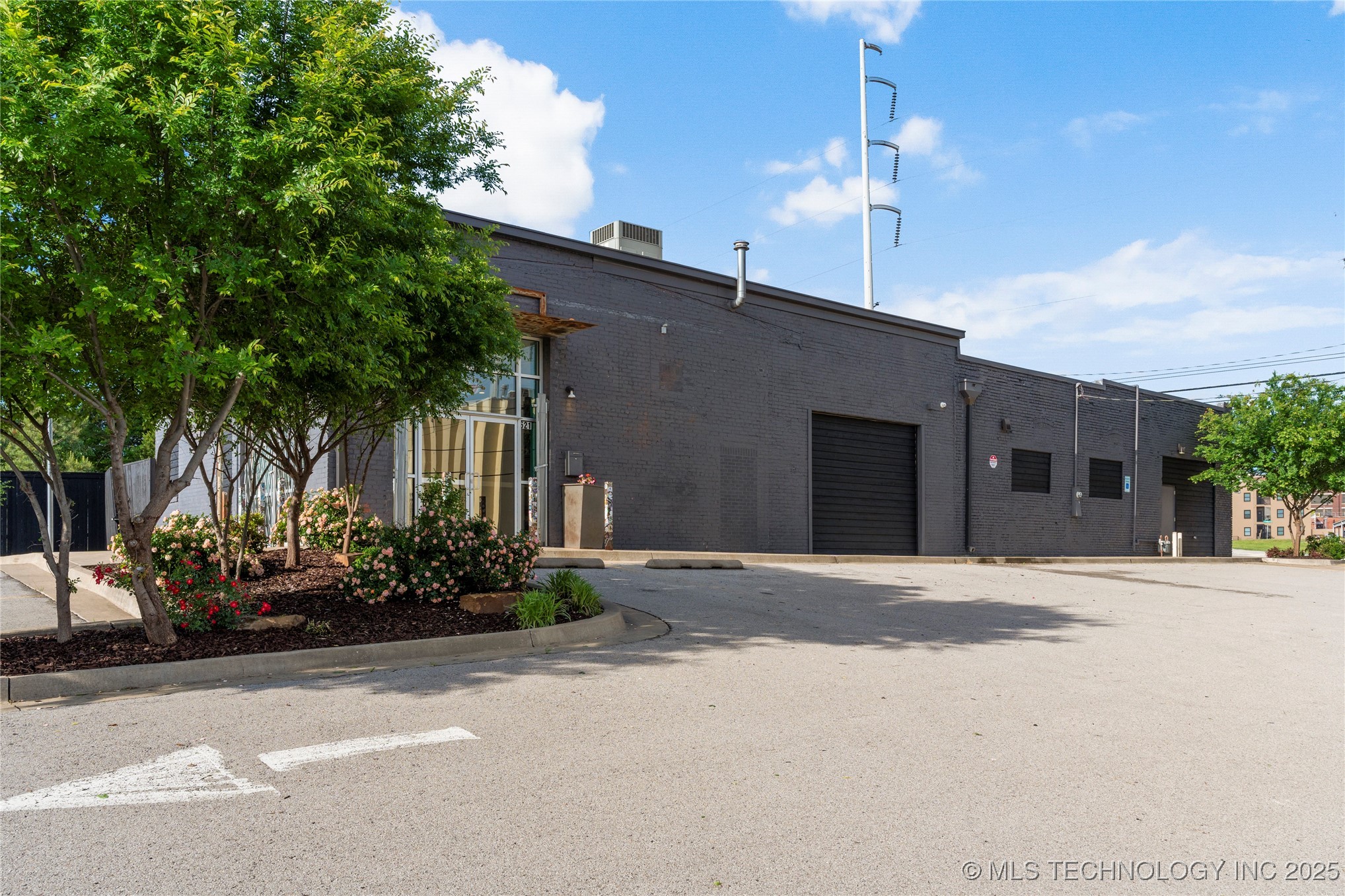 621 S Kenosha Avenue Property Photo 71