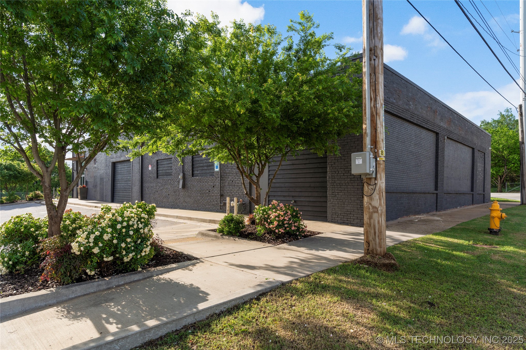 621 S Kenosha Avenue Property Photo 73