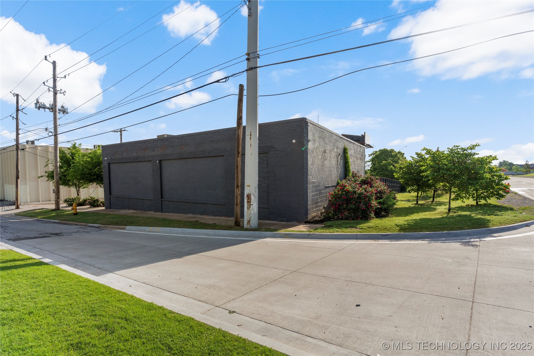 621 S Kenosha Avenue Property Photo 74