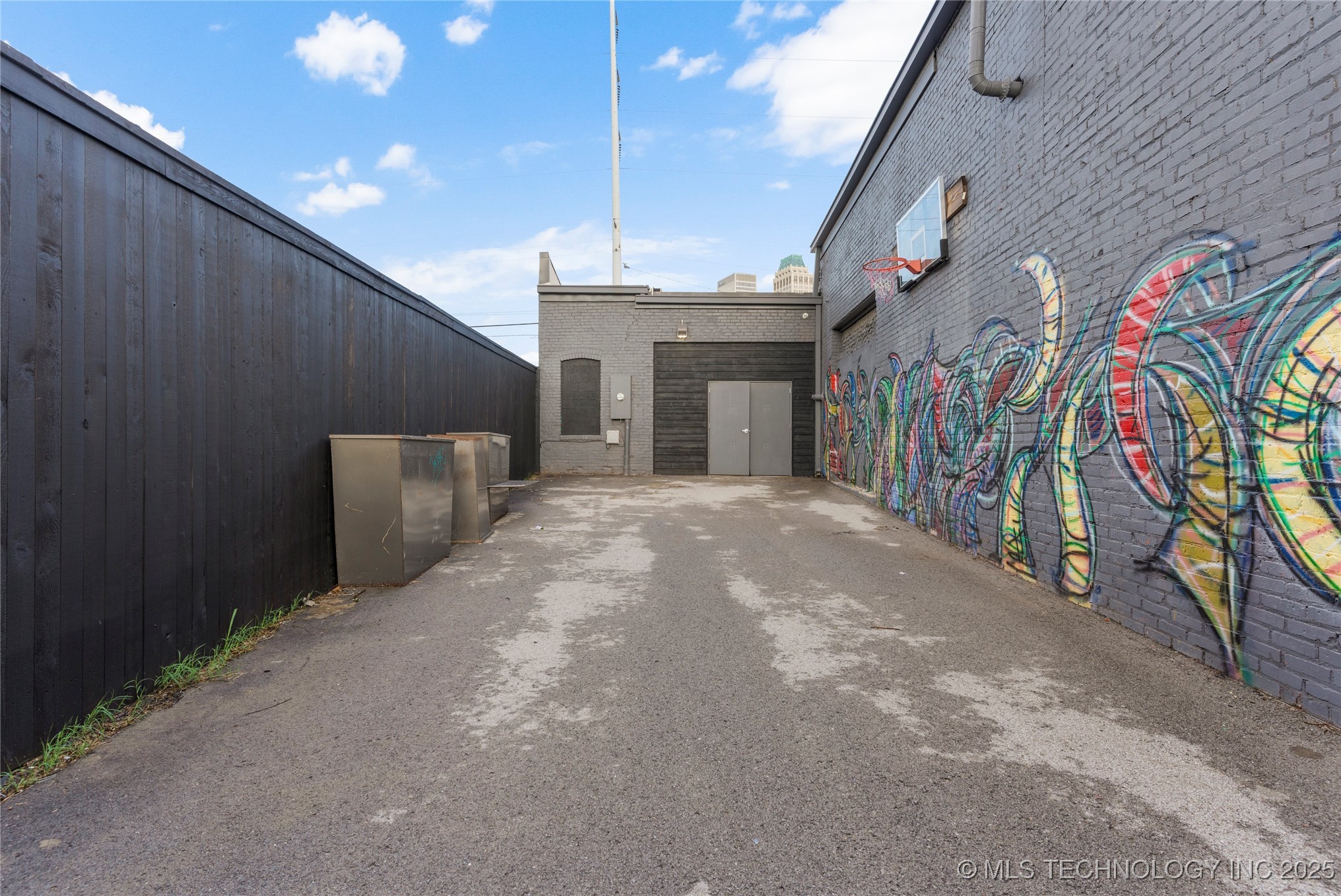 621 S Kenosha Avenue Property Photo 75