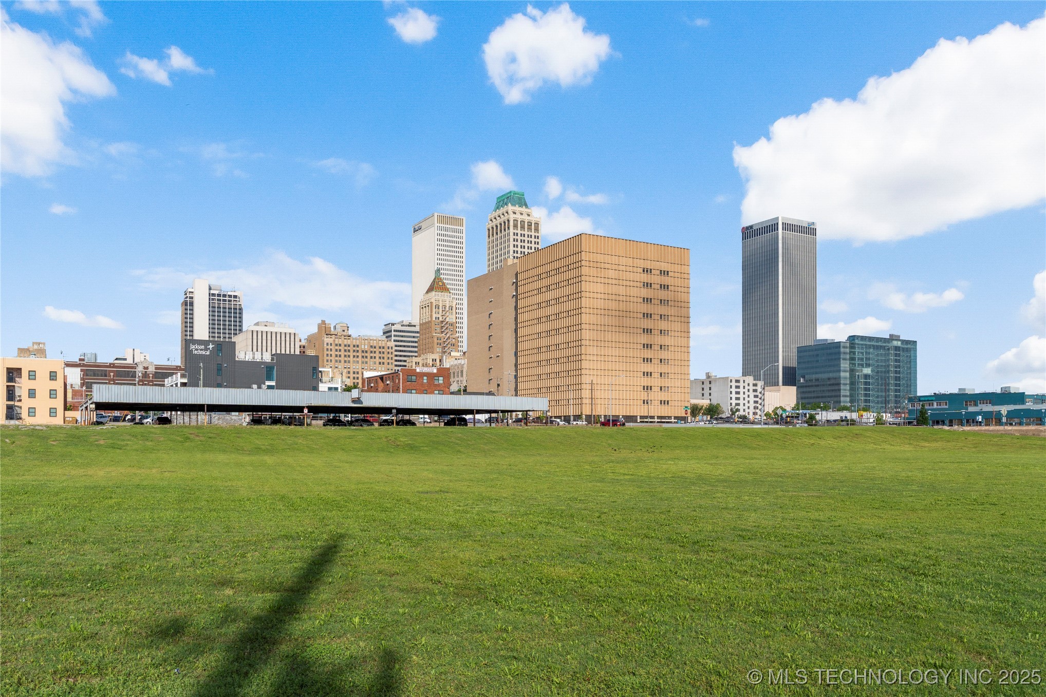 621 S Kenosha Avenue Property Photo 84