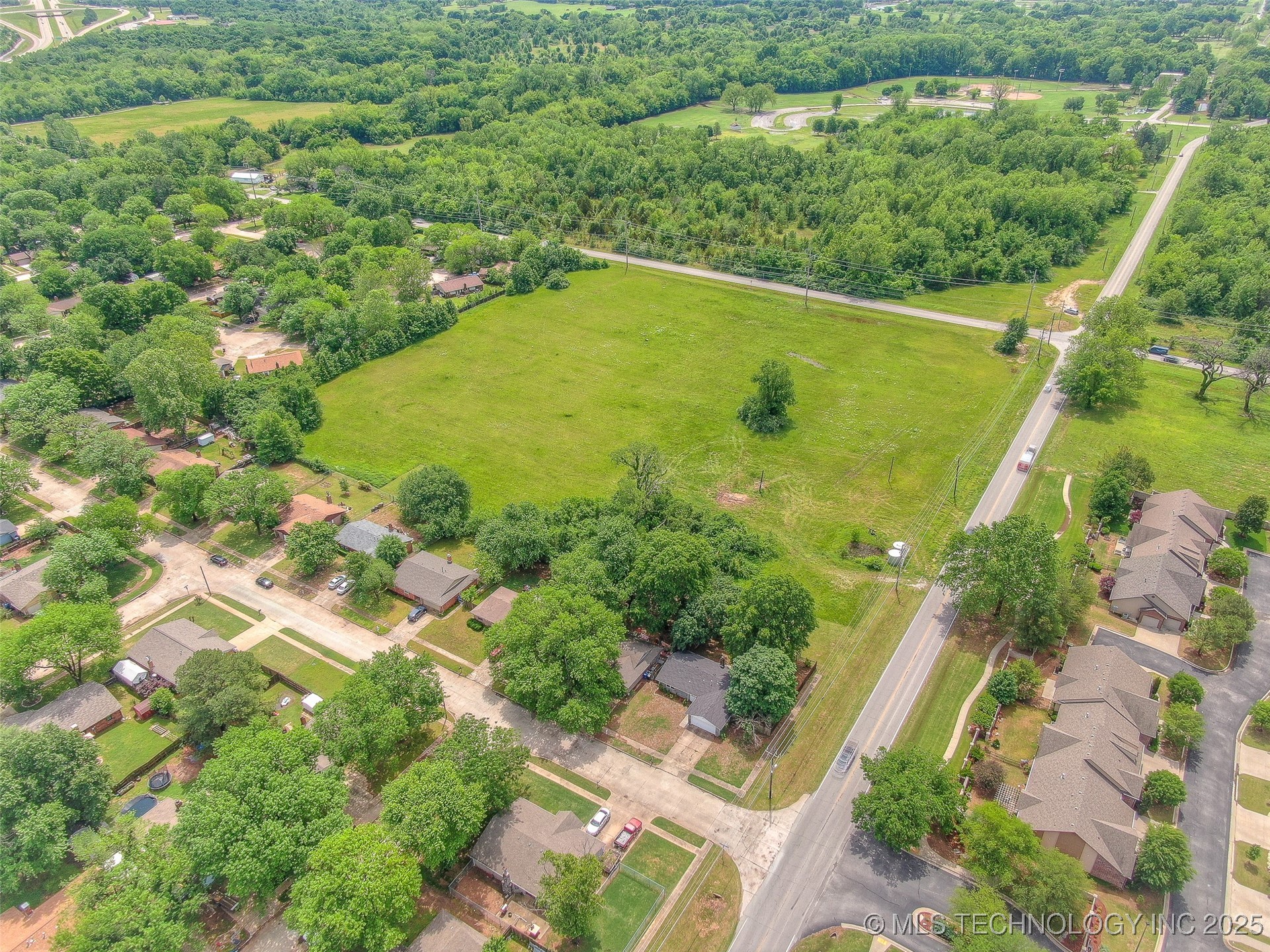 E 111th Street Property Photo 3