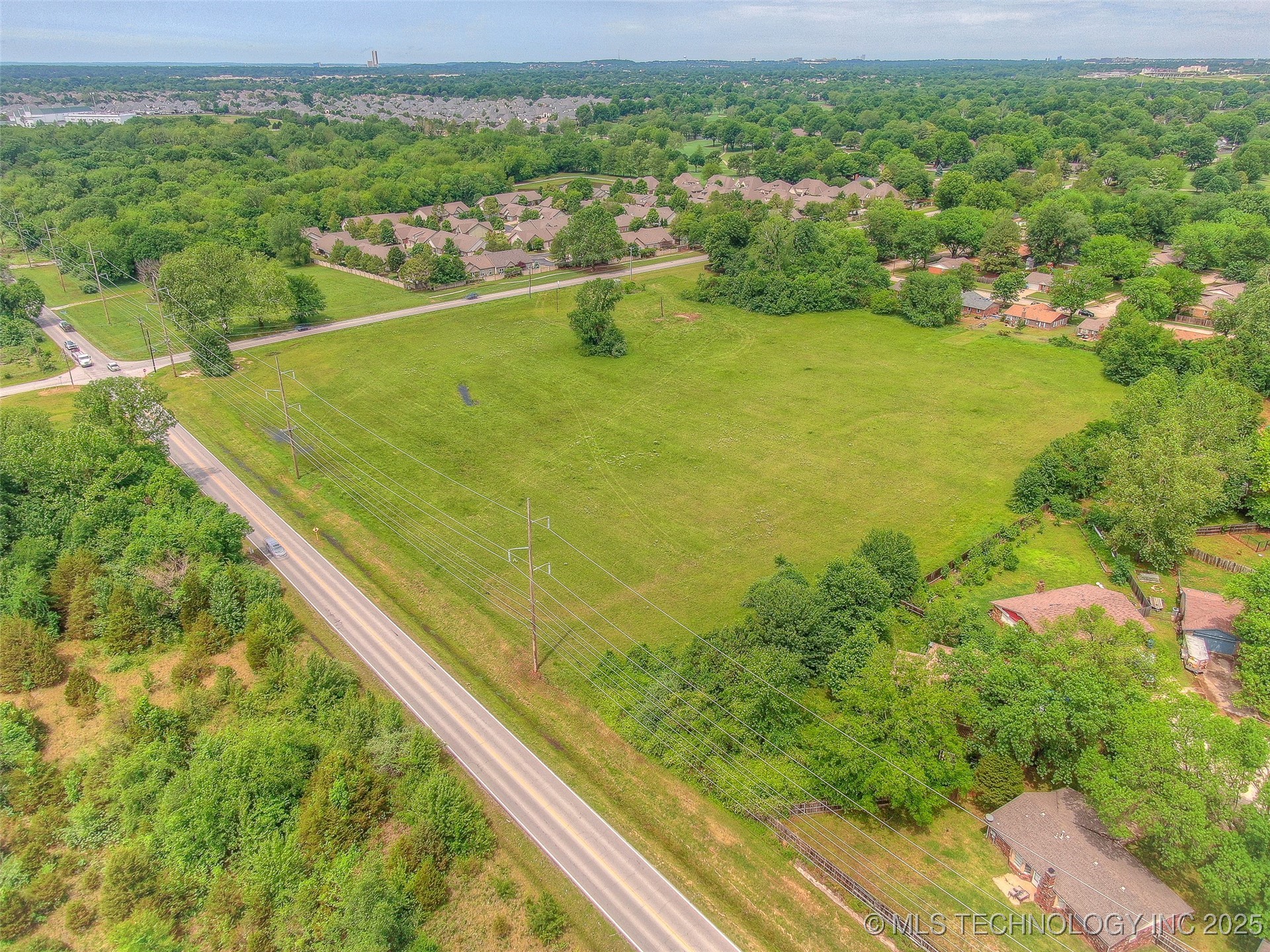 E 111th Street Property Photo 4