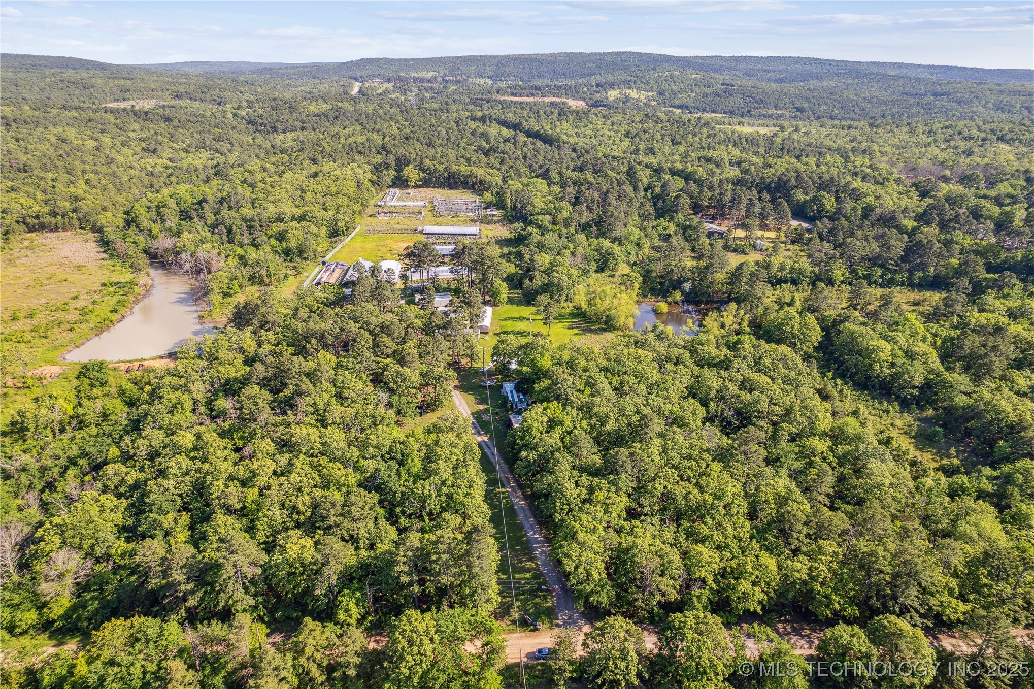 31384 W Tucker Knob Road Property Photo 2