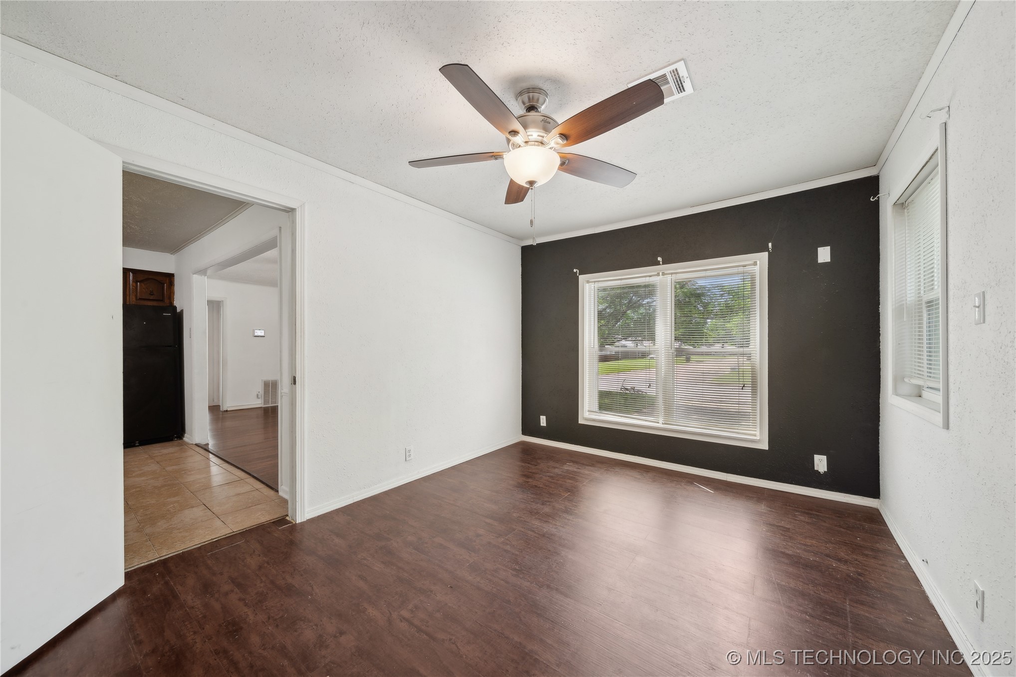 2336 Elmira Street Property Photo 12