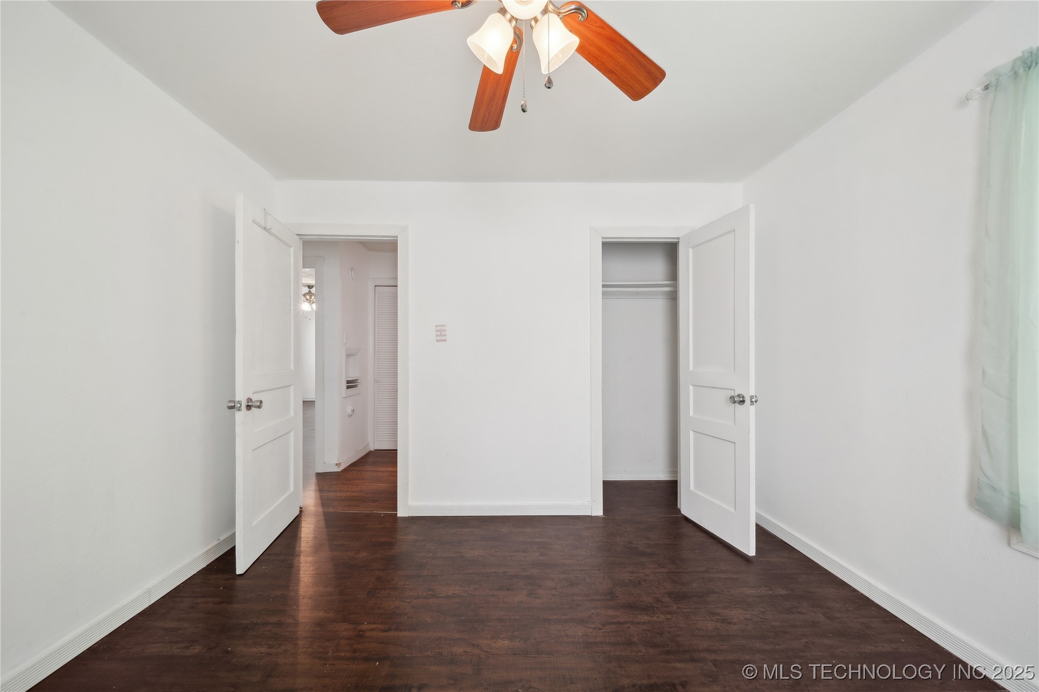 2336 Elmira Street Property Photo 17