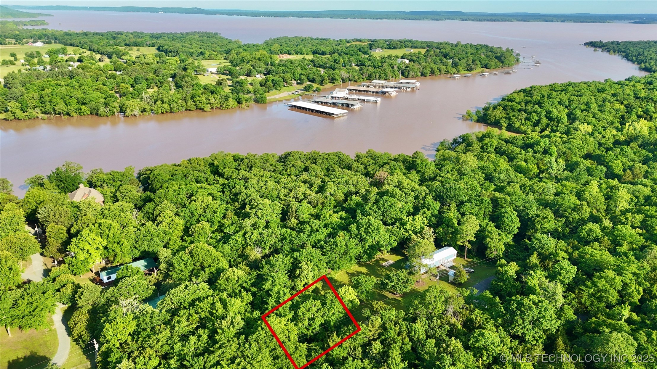 S Bk 500 Road Property Photo 1