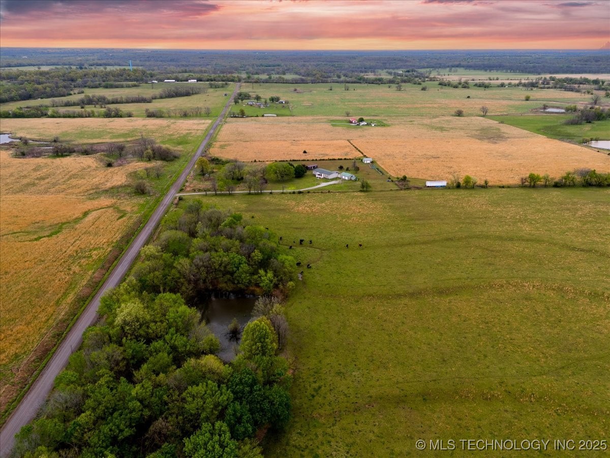 3 E 210 Road Property Photo 3