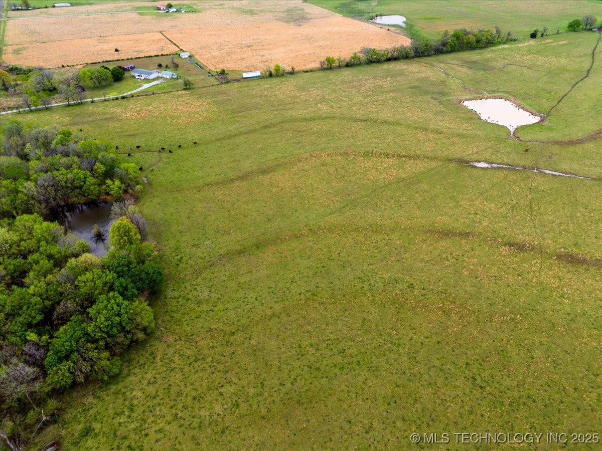 3 E 210 Road Property Photo 18