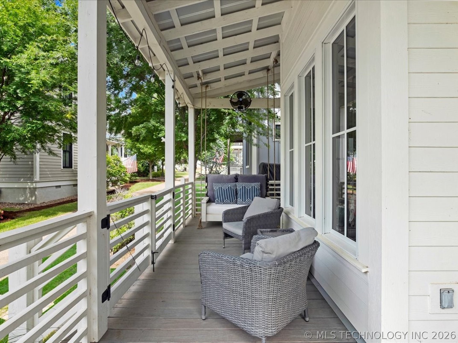 40 Center Lane N Property Photo 8