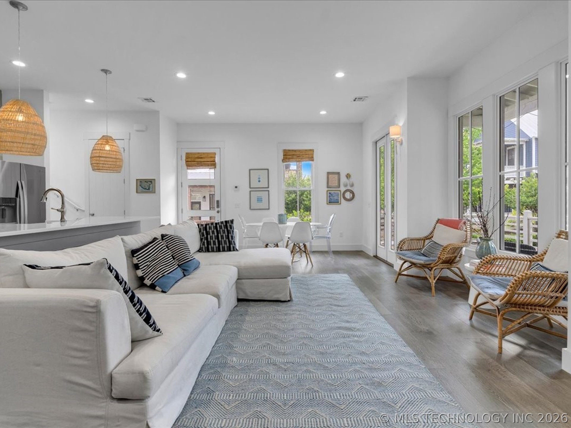 40 Center Lane N Property Photo 14