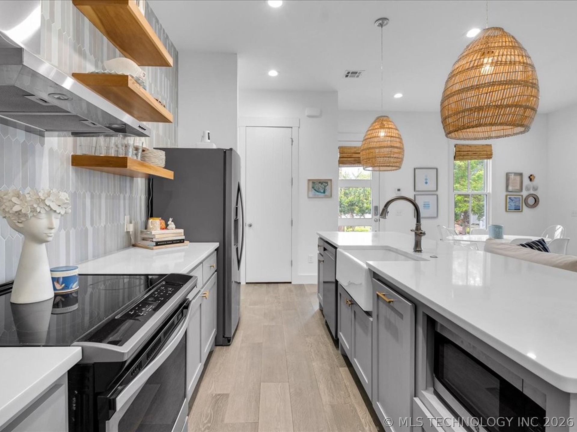 40 Center Lane N Property Photo 22