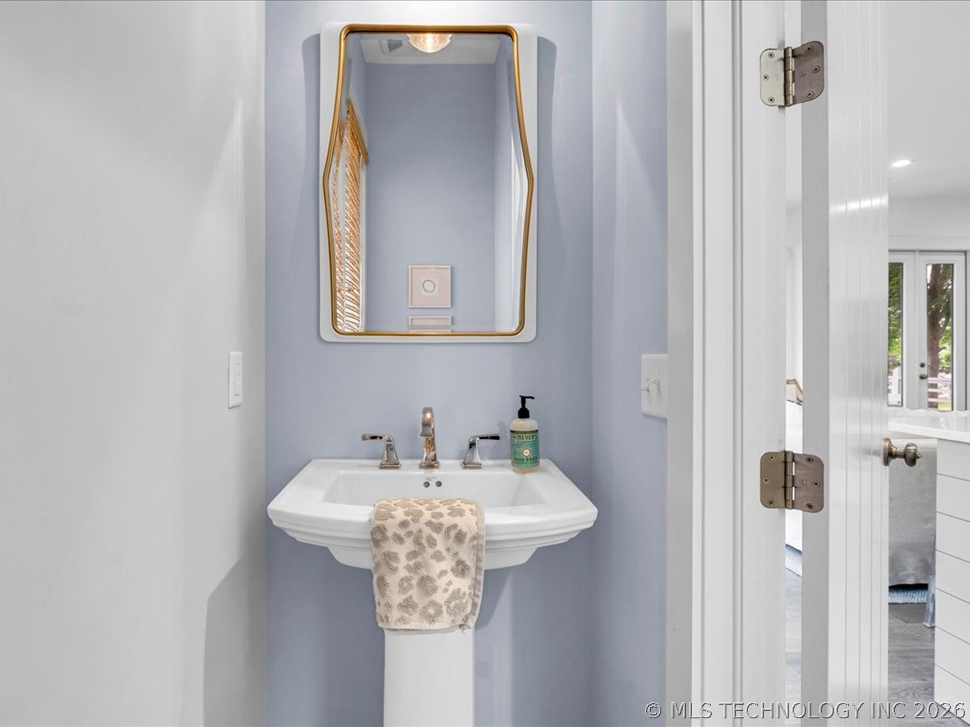 40 Center Lane N Property Photo 27