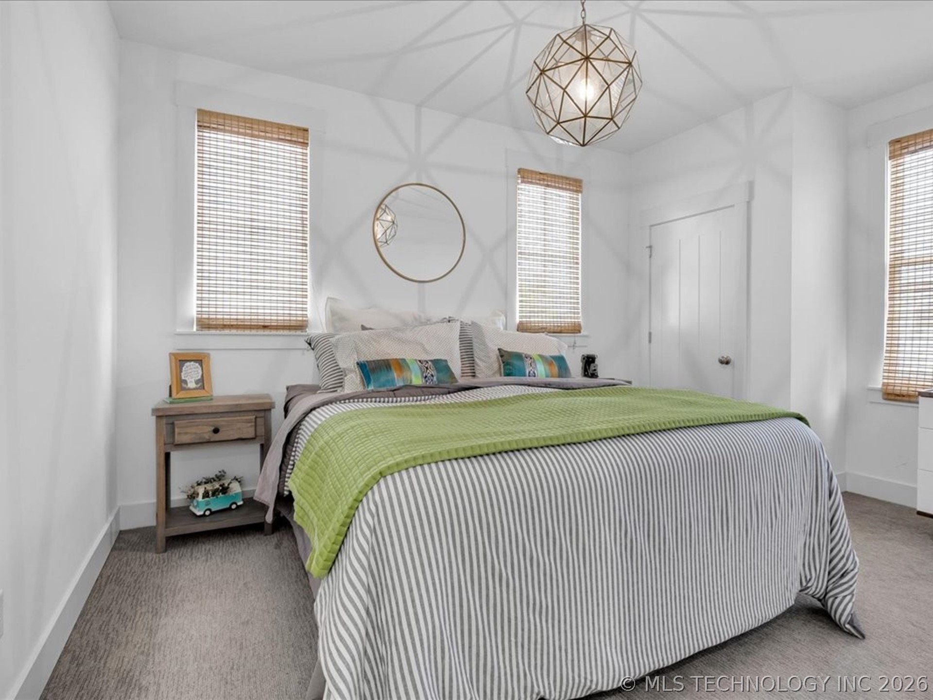 40 Center Lane N Property Photo 36