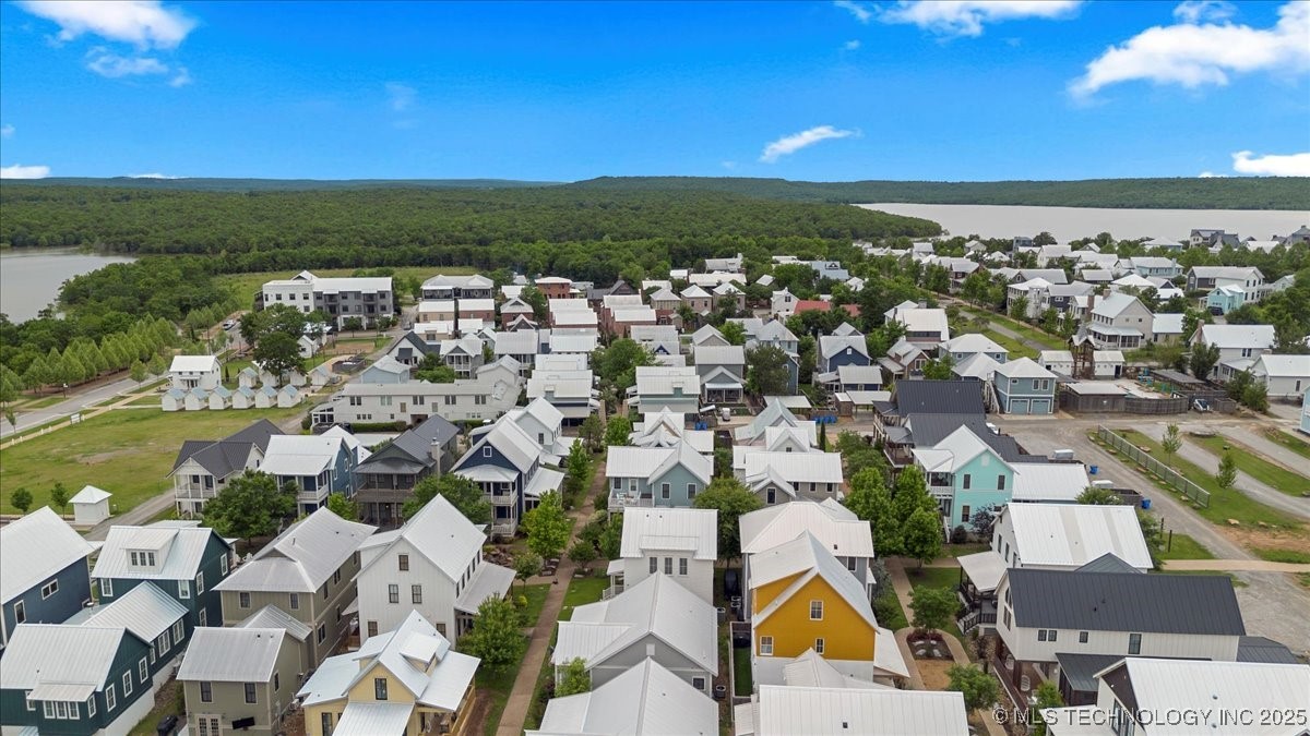 40 Center Lane N Property Photo 49