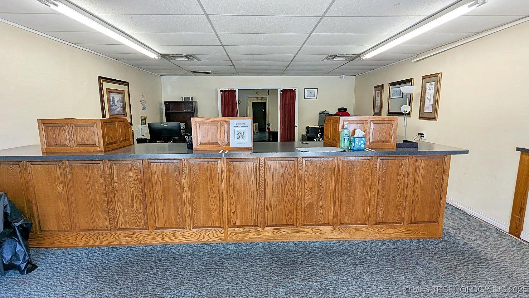 215 E 6th Street Property Photo 5