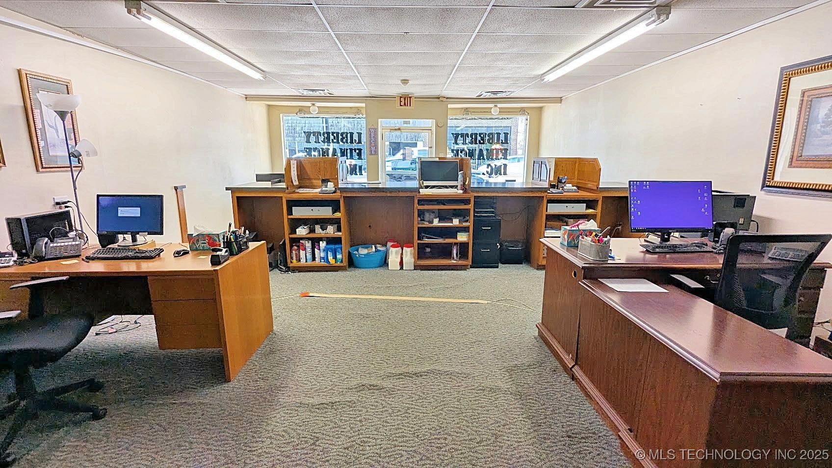 215 E 6th Street Property Photo 8