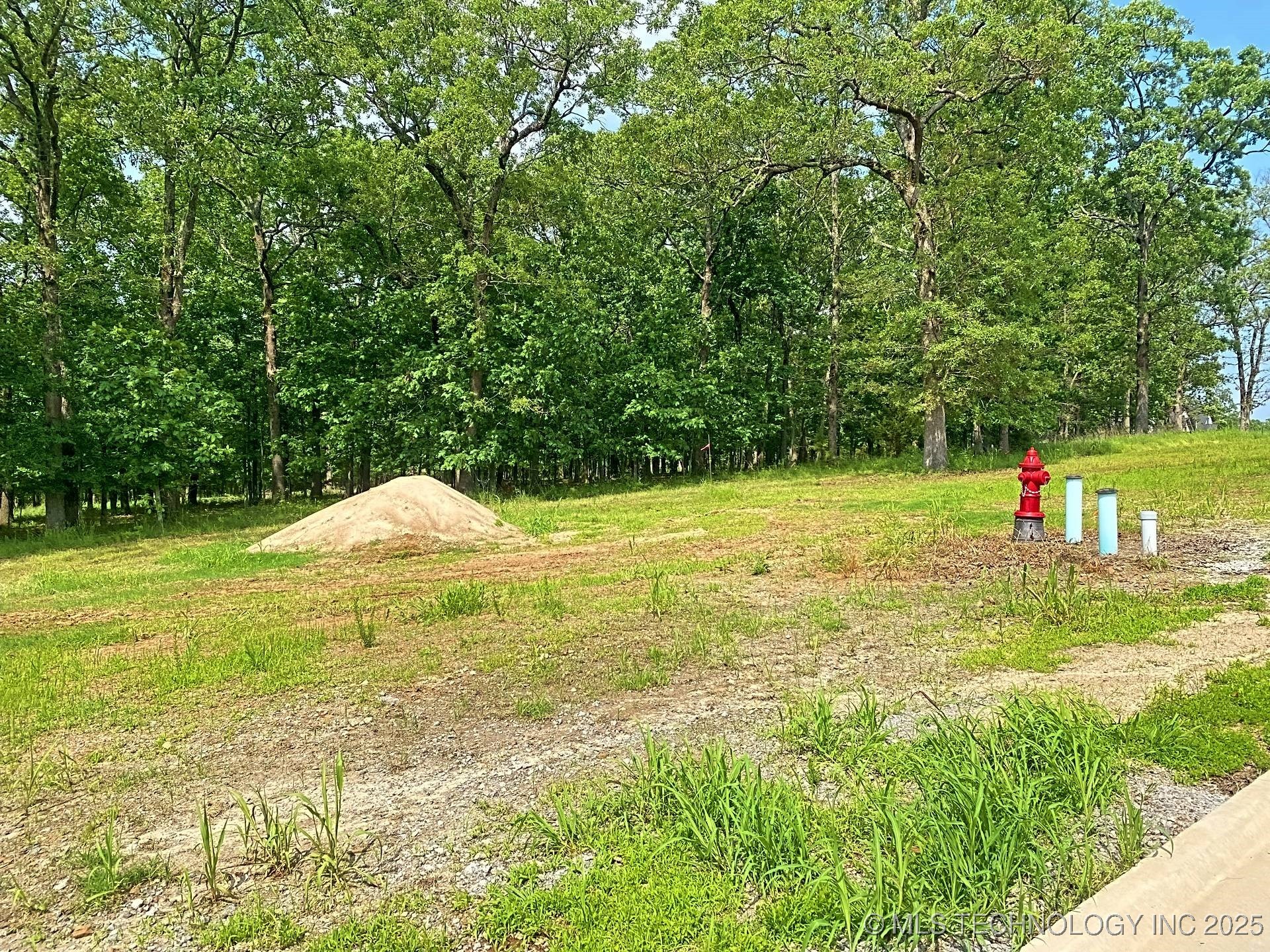 761 Winsor Place Property Photo 7