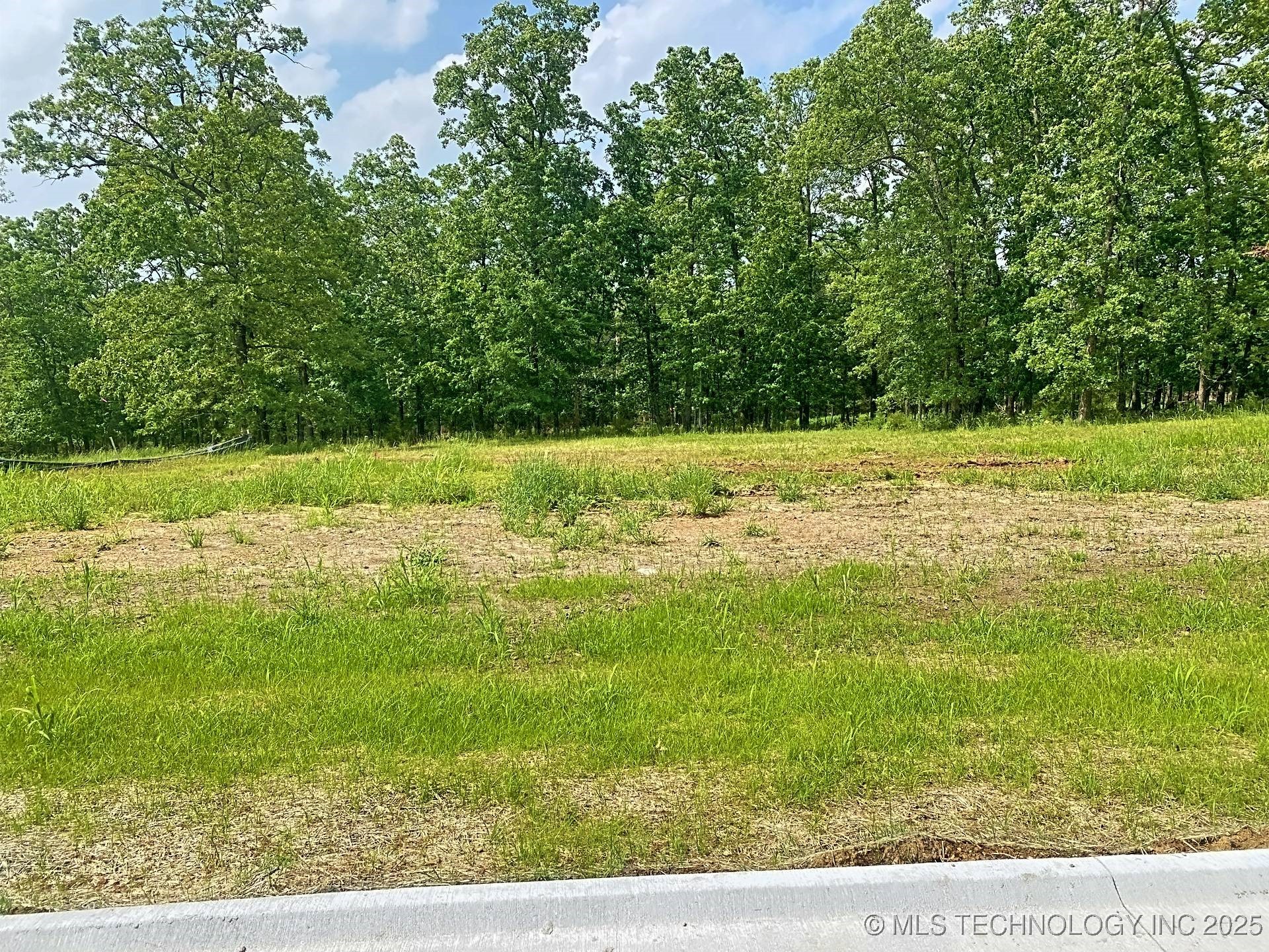 791 Winsor Place Property Photo 6