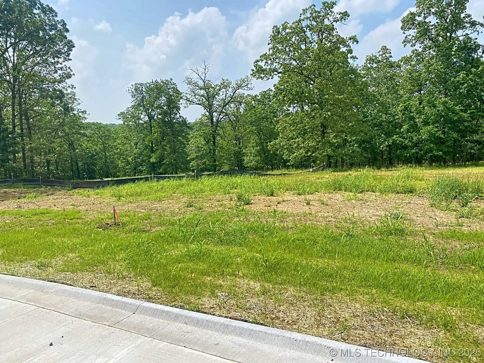 791 Winsor Place Property Photo 7