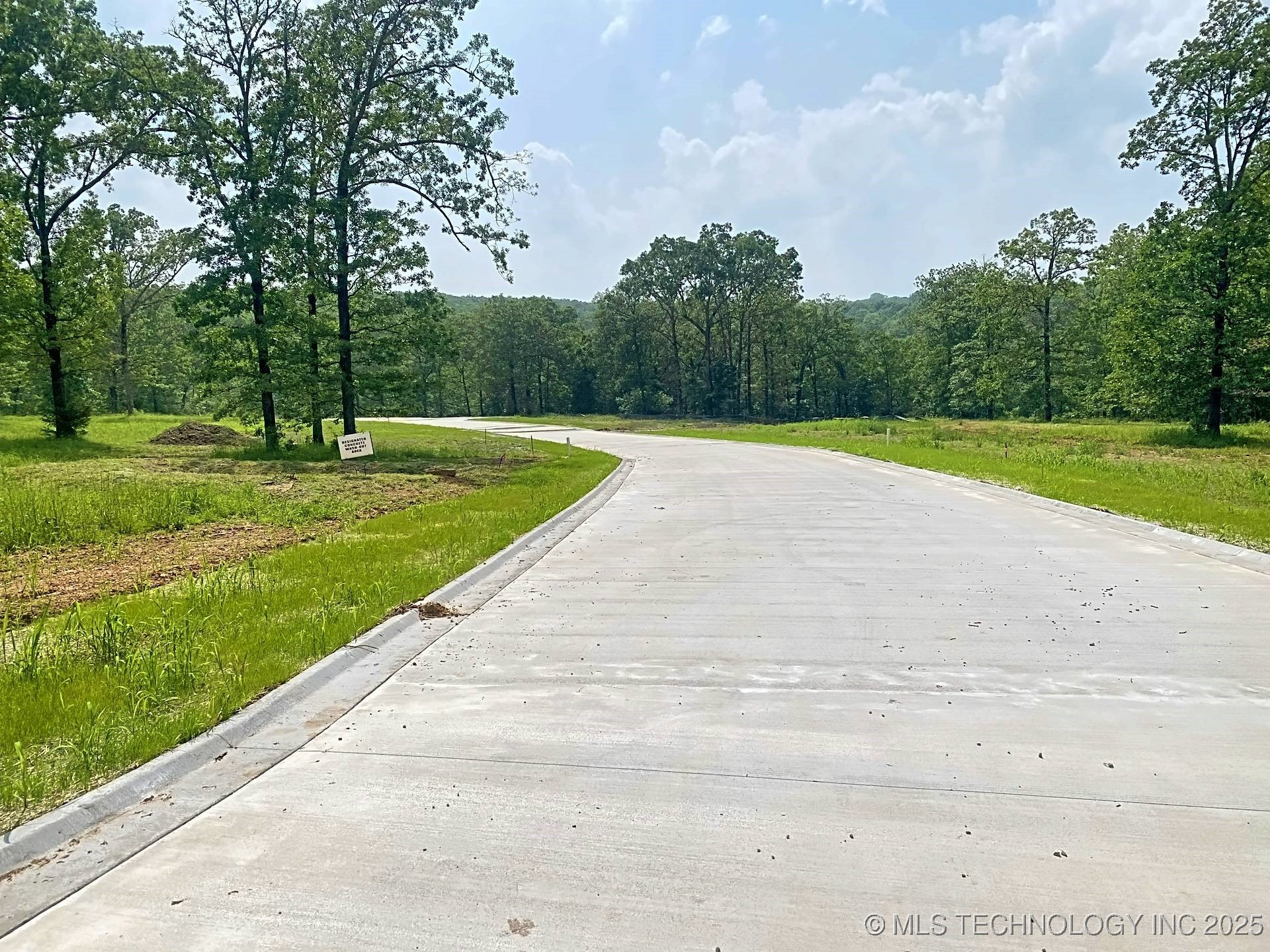 811 Winsor Place Property Photo 4