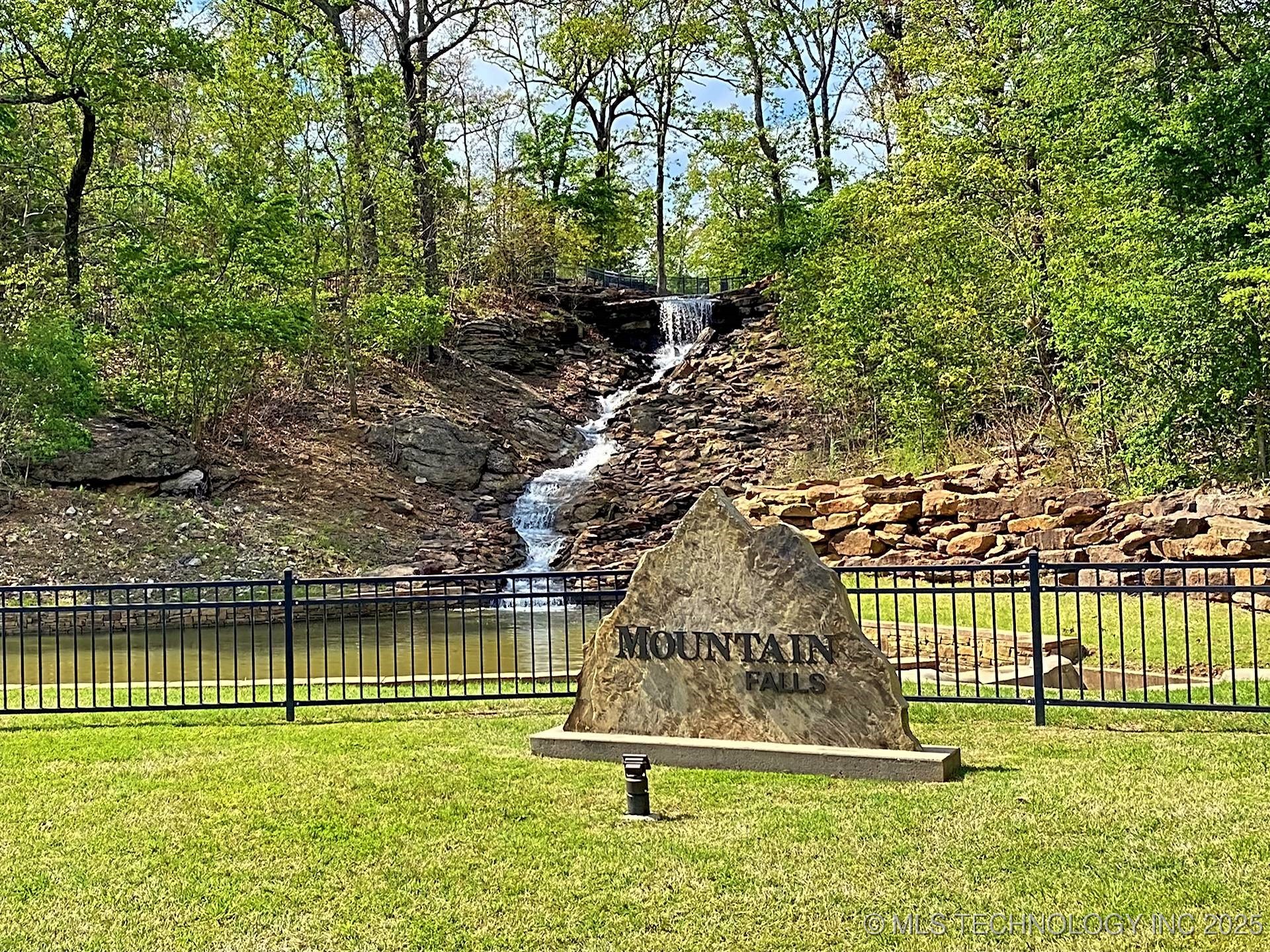 824 Winsor Place Property Photo 12