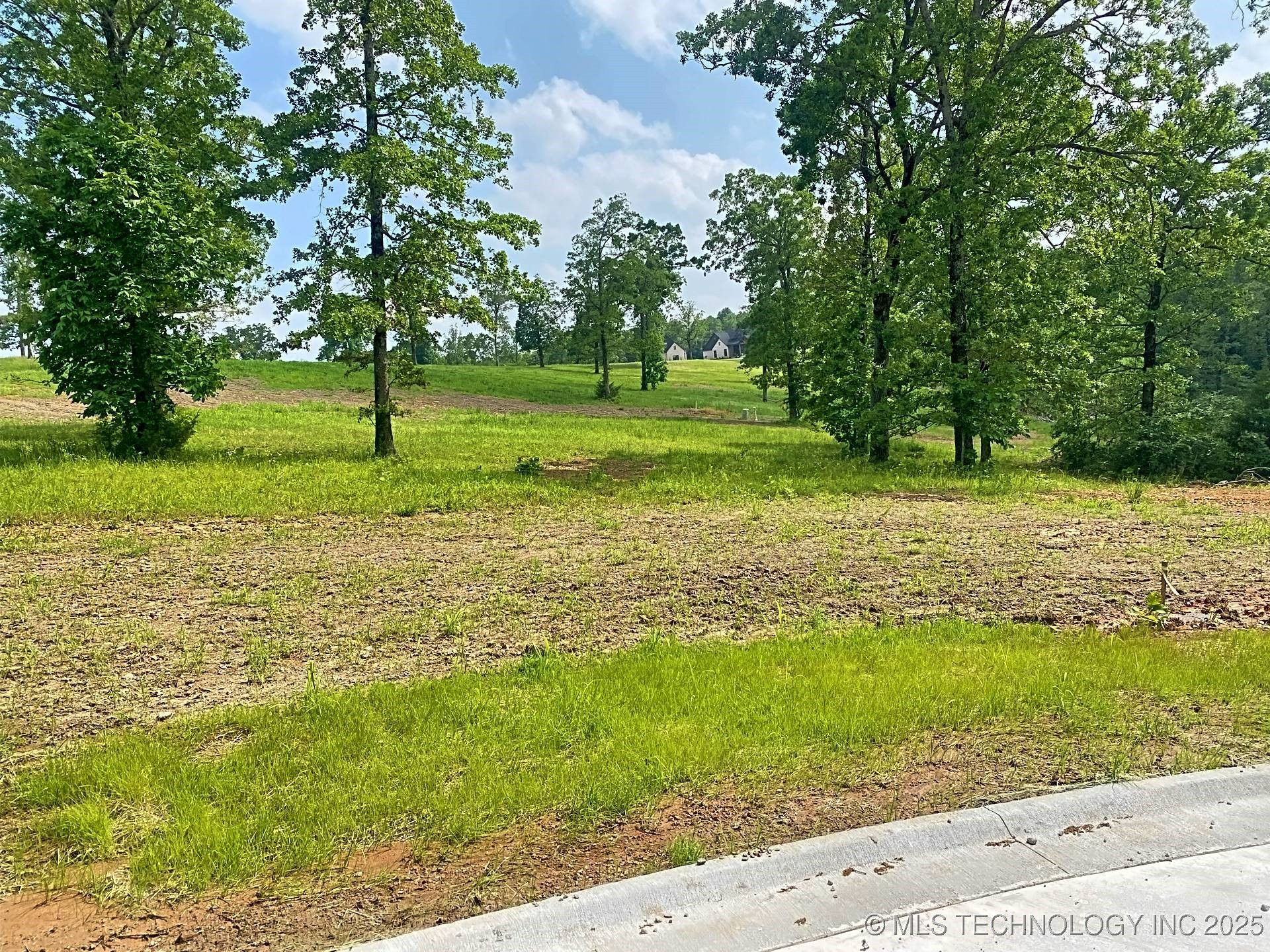 810 Winsor Place Property Photo 8